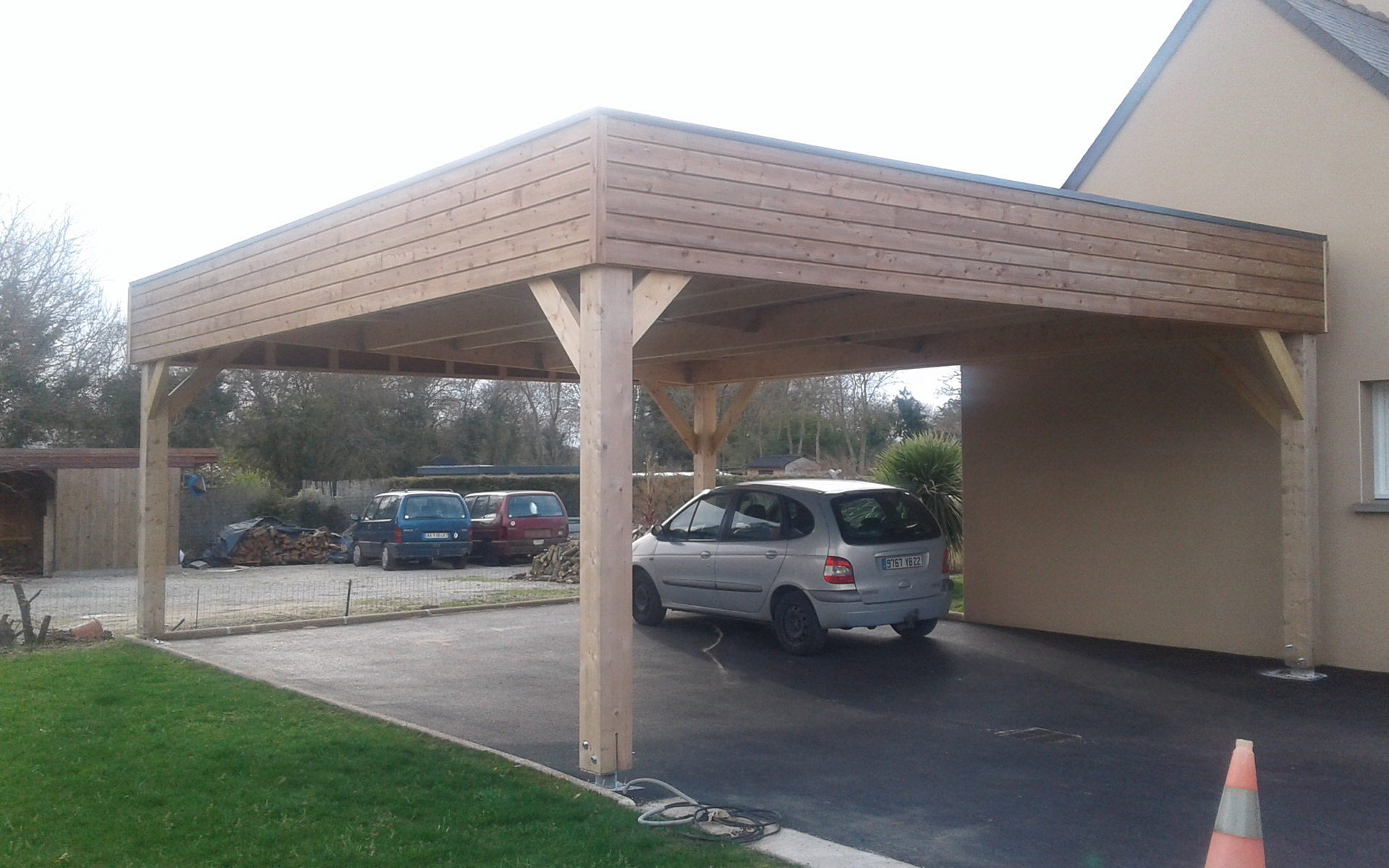 carport-bois-fabrication-pose-maison-particuliers-menuiserie-josselin-pleslin-trigavou-dinan-dinard-saint-malo