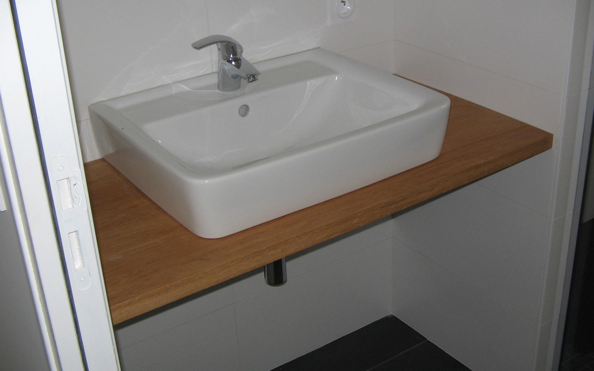 mobilier-plan-vasque-bois-fabrication-pose-menuiserie-josselin-pleslin-trigavou-dinan-dinard-saint-malo