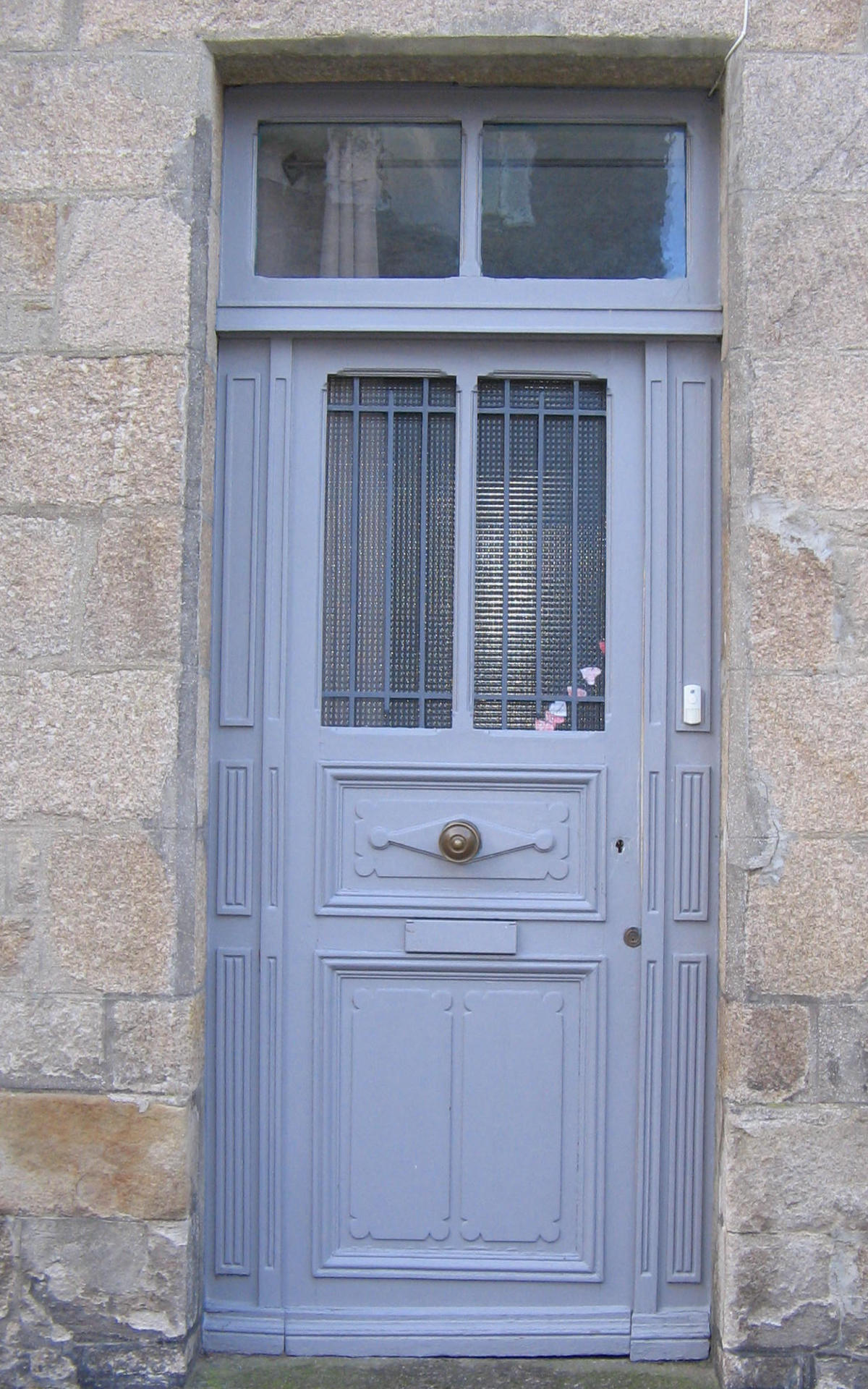porte-entree-bois-vitrage-imposte-renovation-menuiserie-josselin-pleslin-trigavou-dinan-dinard-saint-malo